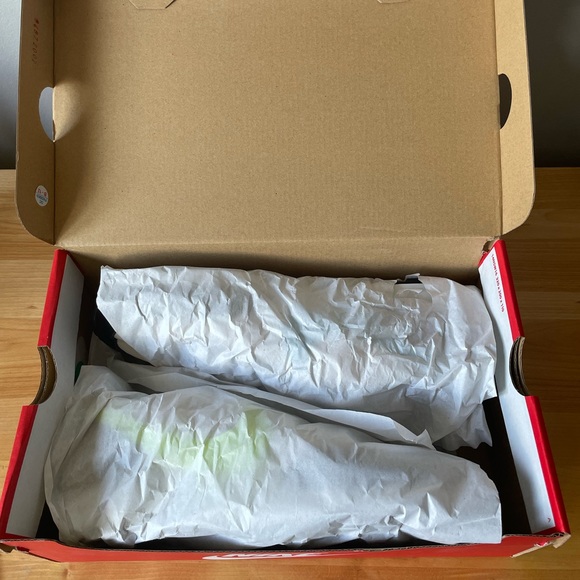 NIKE AIR TAILWIND 79 WW CZ5928 100 - Picture 8 of 11